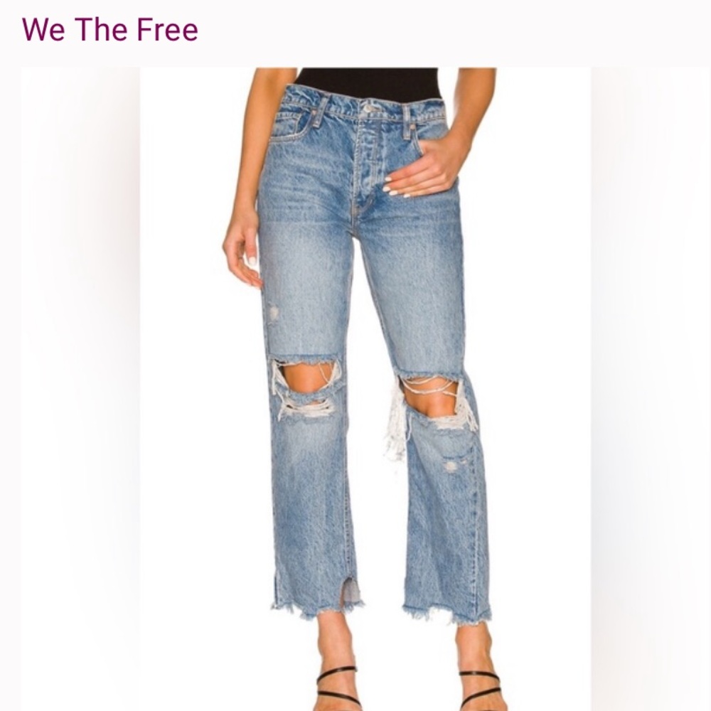 We The Free distressed fabulous dark blue jeans. These are sooo flatteri…